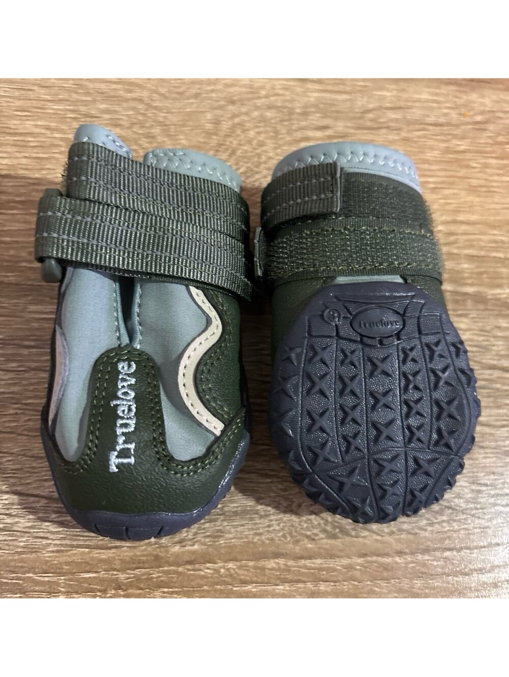 Truelove Dog shoes size 3